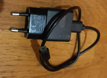 [Pour Julien] Chargeur micro-usb (1.2A)