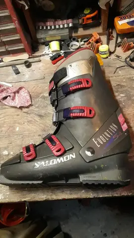 Donne chaussure de ski Salomon pied gauche seul Evolution 5.1 taille 312mm