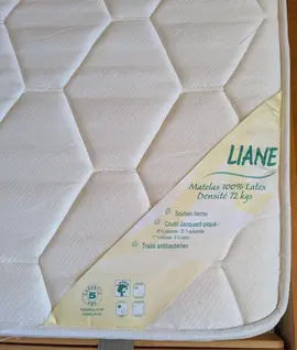 Matelas latex 140 x 190 - épaisseur 15 cm