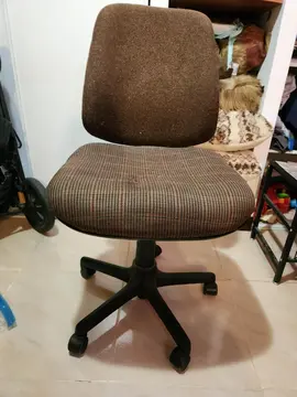 donne fauteuil de bureau