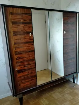 Armoire chambre vintage