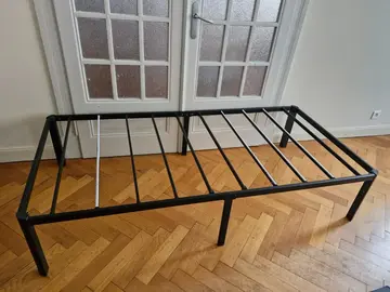 LIT EN TRÈS BON ÉTAT