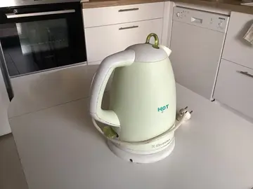 bouilloire Electrolux