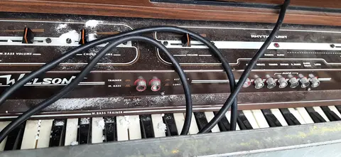 Orgue électrique pour pièces