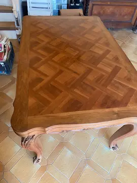 Table salle à manger bois massif – Style Louis XV