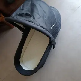 Don nacelle babygo en très bon état.