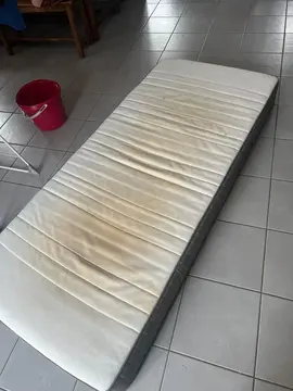 matelas ikea MORGEDAL 90X200 cm taché mais bon état