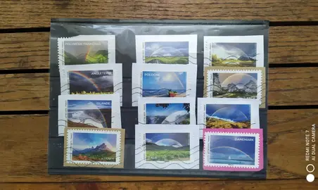 timbres série arcs-en-ciel, lot 205