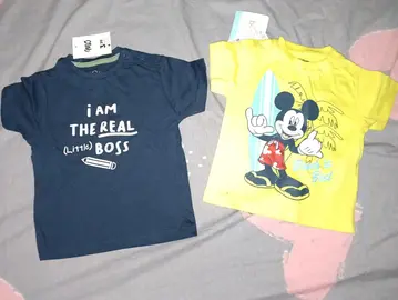 2 t-shirts 9-12 mois