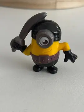 petite figurine « minion » pirate