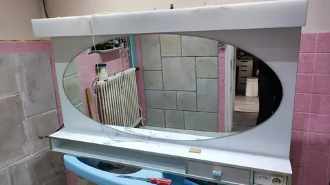 ancien miroir de salle de bain