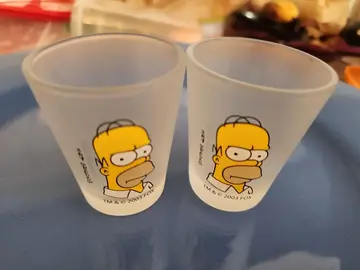 2 verres à chupitos Simpson