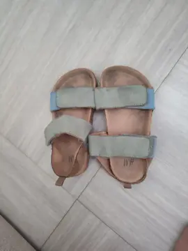 Sandale garçon taille 24