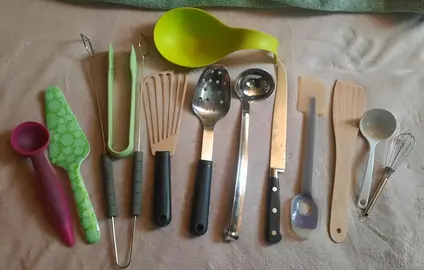 ustensiles de cuisine divers