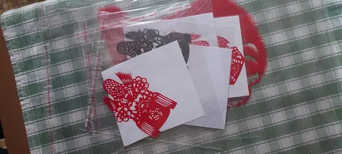 plusieurs silhouettes