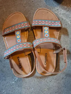 sandalles creeks taille 35