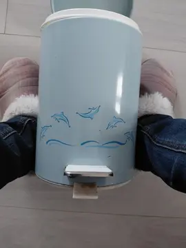 poubelle de salle de bains