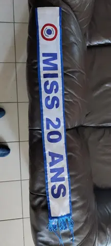 écharpe anniversaire 20 ans.