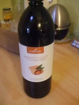 amande douce en bouteille