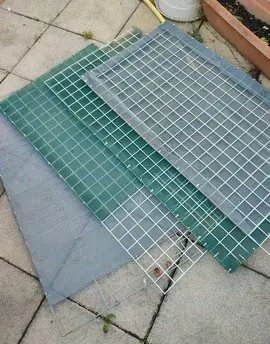 Lot de grille avec film plastique moustiquaire
