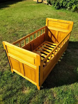 lit bébé bois massif 120X60.