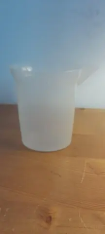 Gobelet avec bec verseur