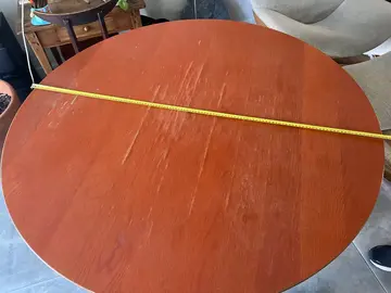 Table plateau en bois diamètre 120 cm avec pieds réglables