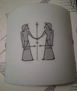 donne deux appliques murales avec gros culots de lampes à visser