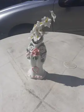 tout petit vase en céramique