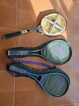 3 raquettes de tennis
