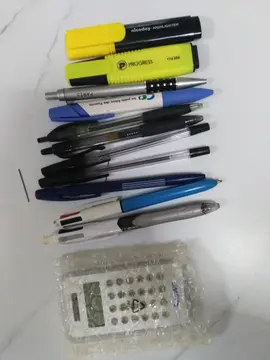 Lot de stylo + Calculatrice