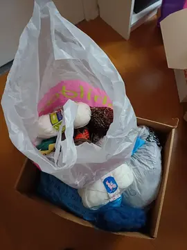 restes de laine, plusieurs couleurs et plusieurs qualités