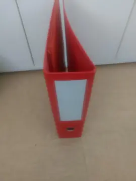 grand classeur rouge