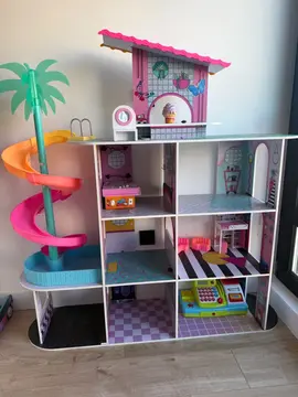 maison de poupée LOL