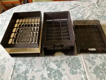 lot de 6 corbeilles / banettes de bureau