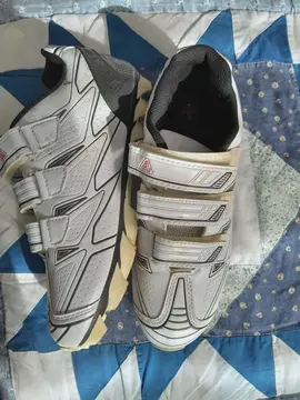 Chaussures de VTT femme avec cales pointure 38