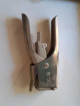 Pince à grafeur sans agrafes