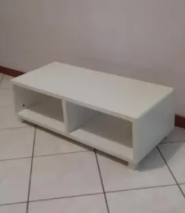 table basse en bois peint