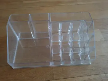 organiseur de produits cosmétiques transparent