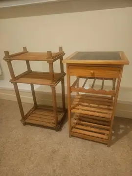 2 petits meubles rangement à étagères