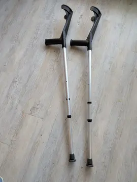 paire de cannes anglaises