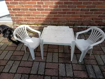 salon de jardin pour enfants en plastique blanc