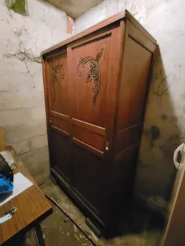 ARMOIRE BRETONNE EN BOIS