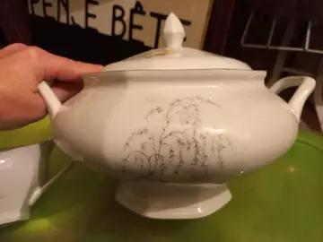 soupière et saucière