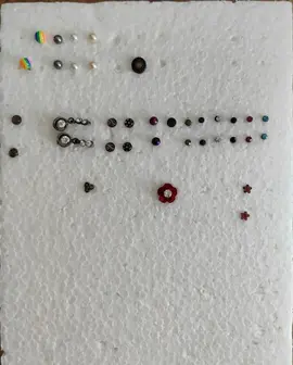 Différentes boucles d'oreilles