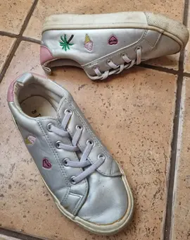 Baskets gris métallisé P. 29