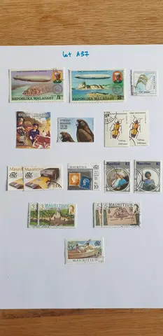Lot A37 - Timbres de Madagascar et de Maurice
