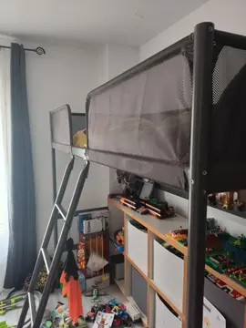 échange lit superposé avec lit au sol pour garçons