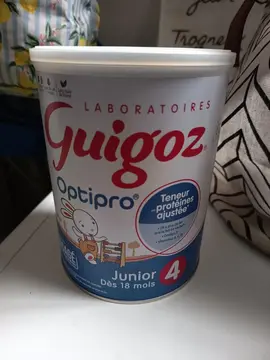 lait Guigoz 4
