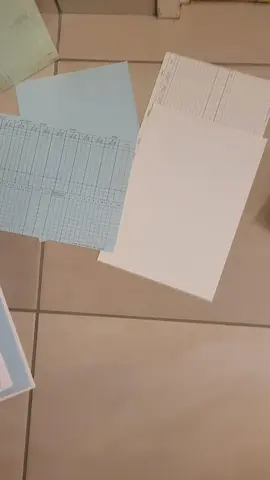 Cahier de compte + ramettes papier brouillon